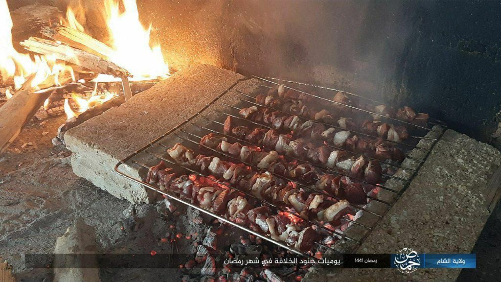مقاتلون من تنظيم الدولة الإسلامية في البادية السورية (ولاية الشام)