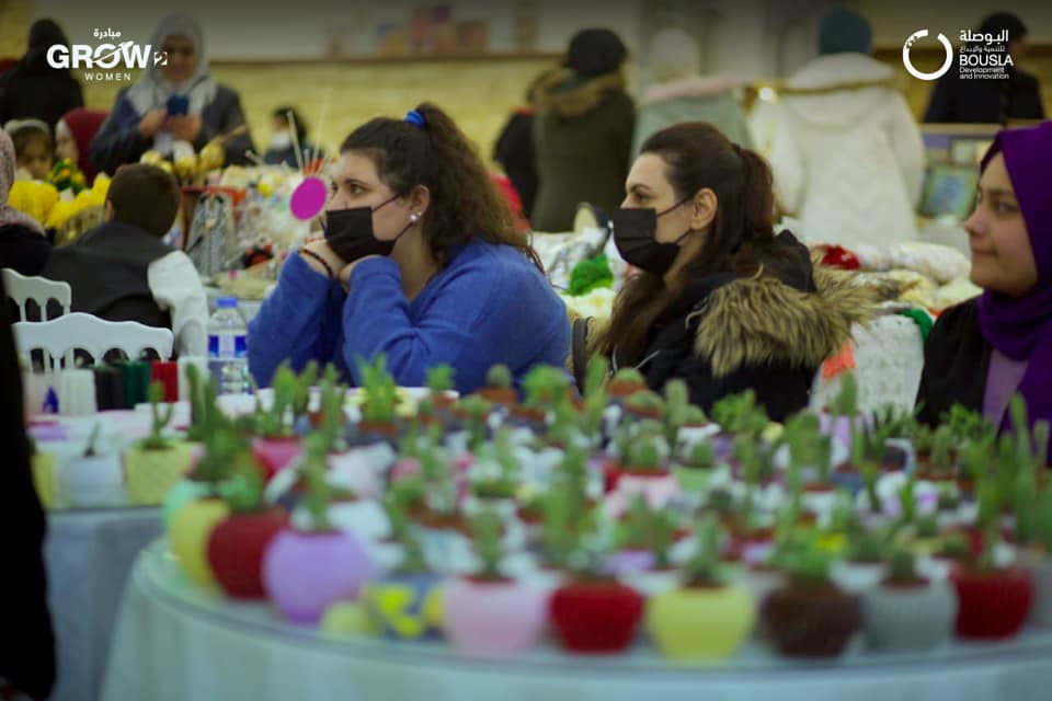 فعالية بازار "الأعمال اليدوية" التي أقامتها مؤسسة البوصلة في مدينة غازي عنتاب التركية- 26 من تشرين الثاني (البوصلة)