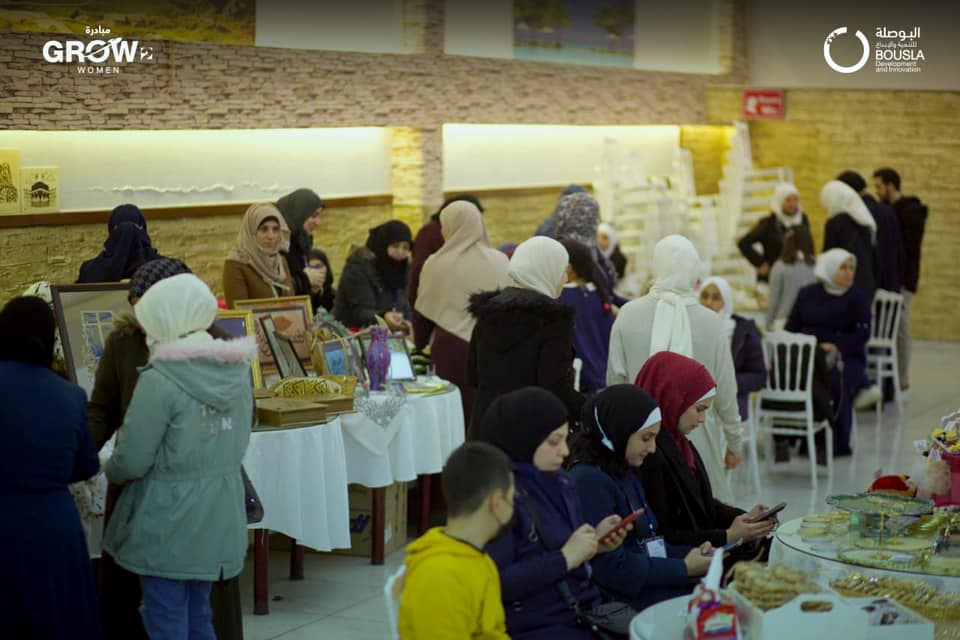 فعالية بازار "الأعمال اليدوية" التي أقامتها مؤسسة البوصلة في مدينة غازي عنتاب التركية- 26 من تشرين الثاني (البوصلة)